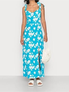 NWT Glamorous Floral Print Maxi Dress
